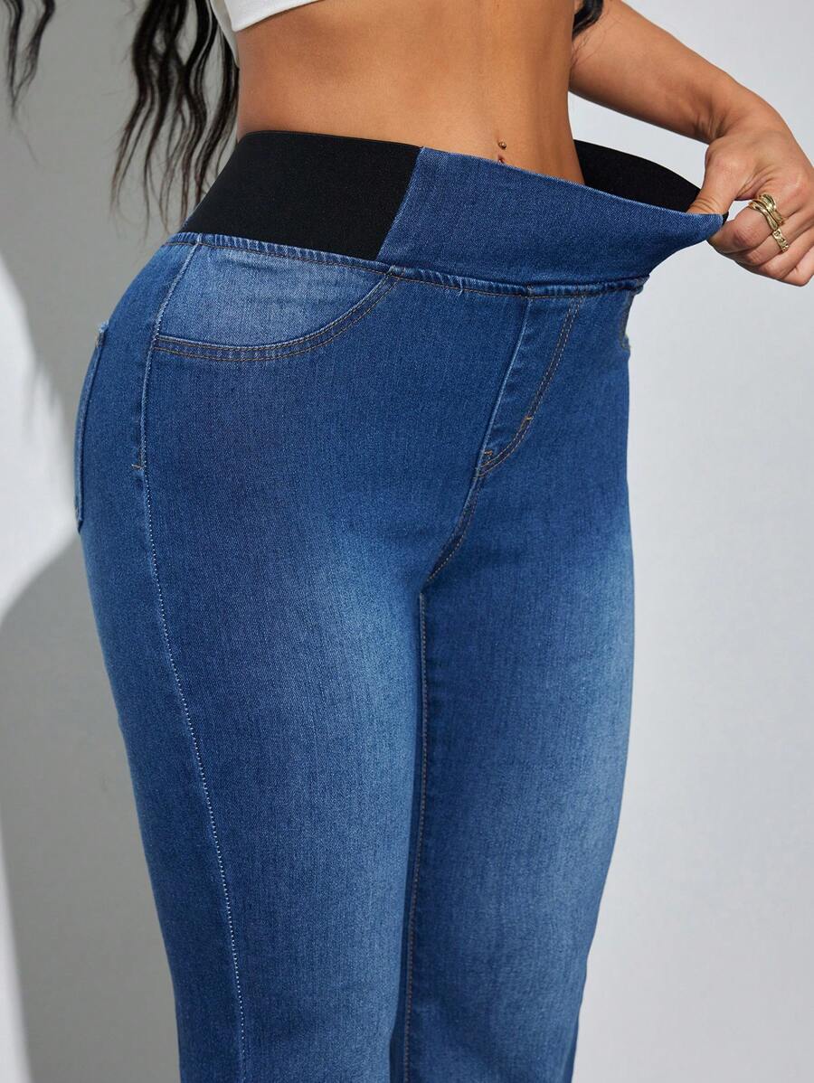 Hayat Flared Jeans (SLIM)