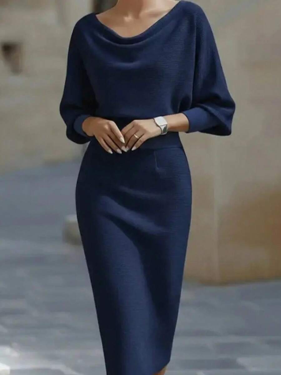 Women's Fashionable Elegant V-Neck Long Sleeve Dress, Batwing Sleeve Design, Waist-Cinching, Sexy And Graceful