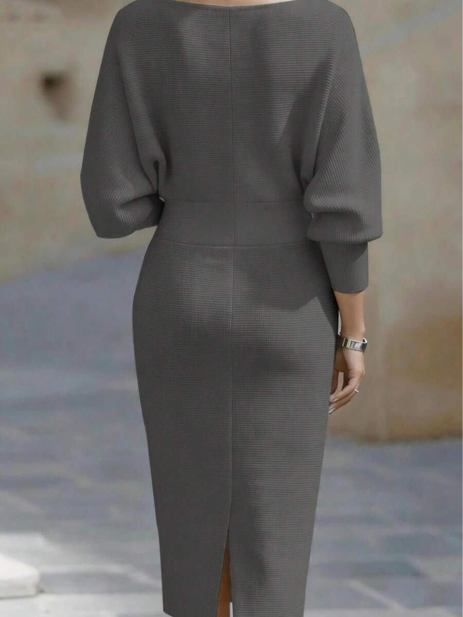 Women's Fashionable Elegant V-Neck Long Sleeve Dress, Batwing Sleeve Design, Waist-Cinching, Sexy And Graceful