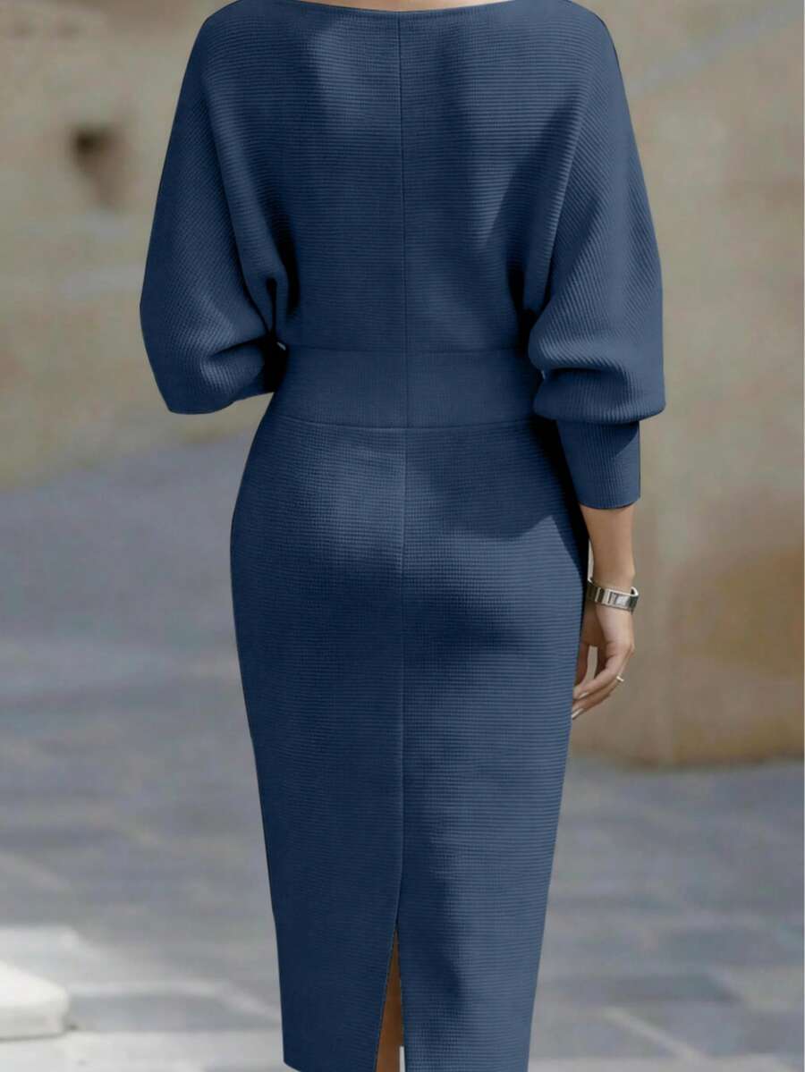 Women's Fashionable Elegant V-Neck Long Sleeve Dress, Batwing Sleeve Design, Waist-Cinching, Sexy And Graceful