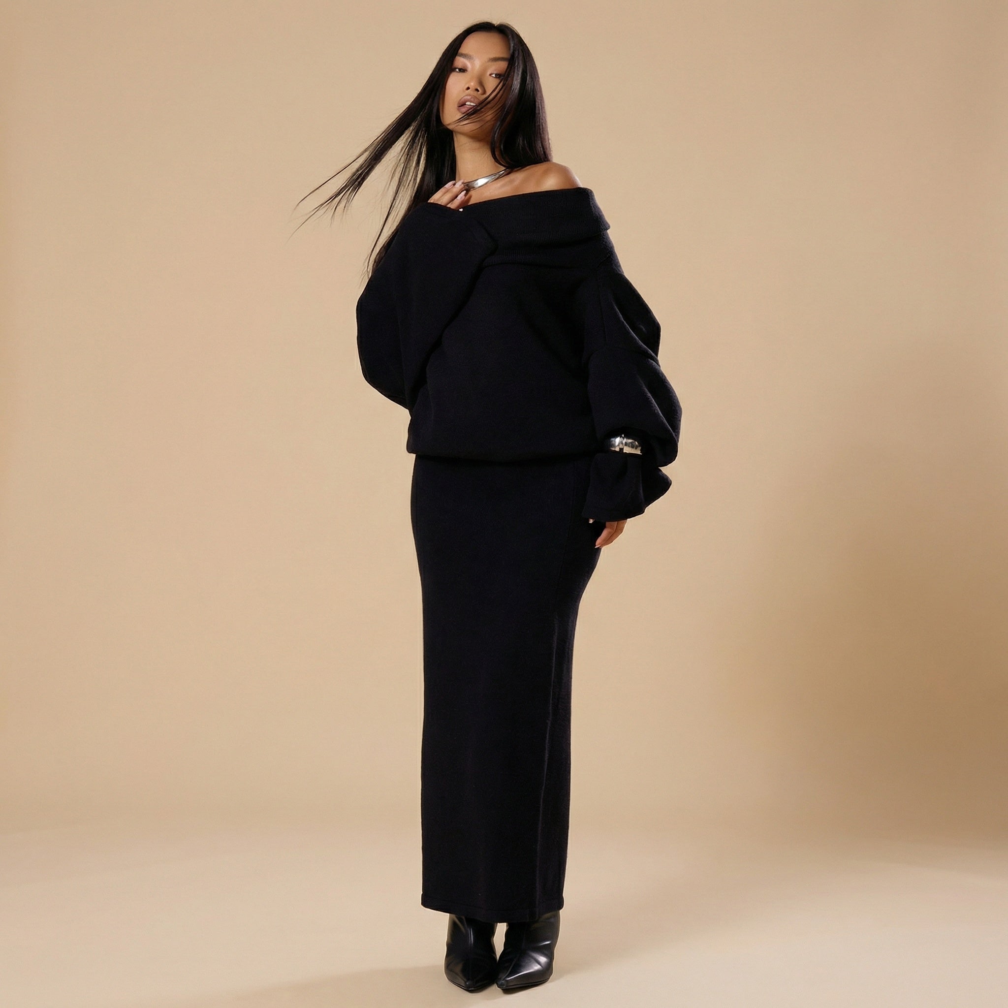 Mutheera Knit Skirt Set